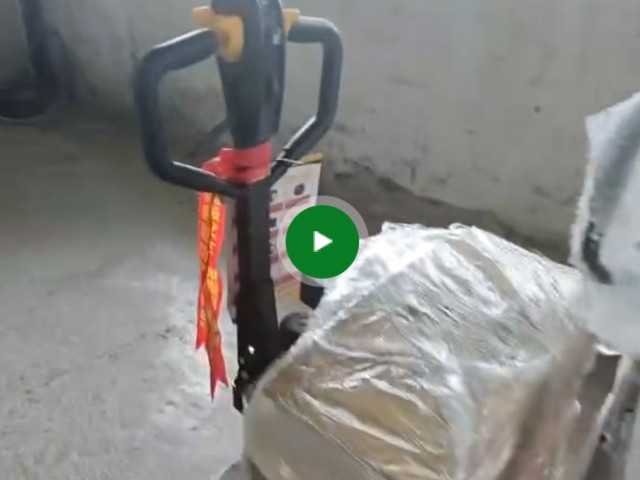 1 unit of 3-ton Tianyu Lishi forklift 2 units of Heli hand trucks